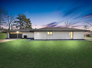 129 Clear Meadows Dr, Ballwin, MO