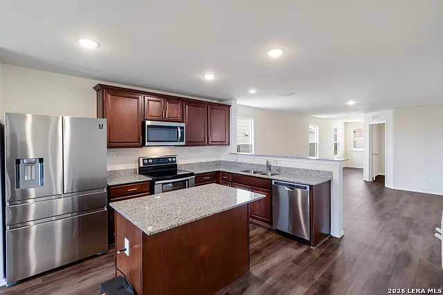 3 bed, 1510 sqft, $1,600 — Photo 3