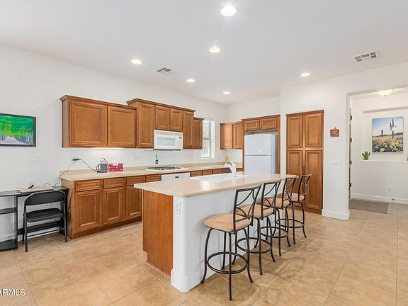 4th image of 15405 W Dahlia Dr