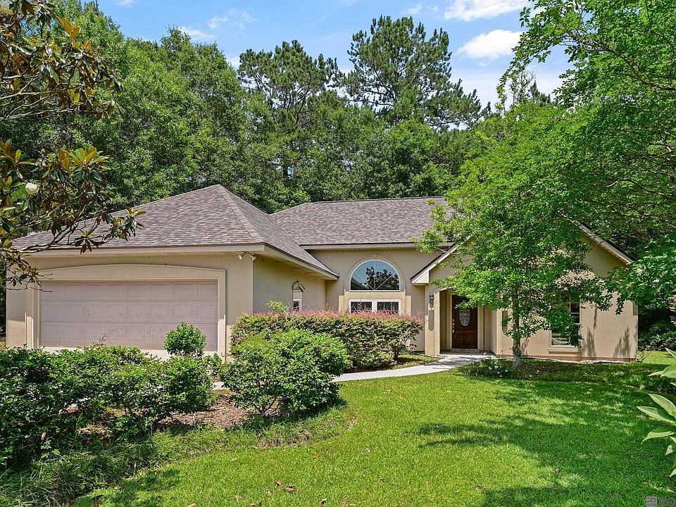 1st image of 323 Autumn Woods Dr