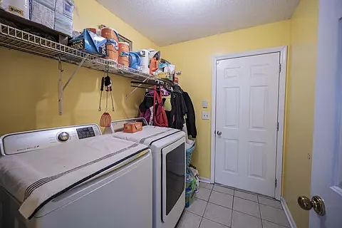222 Daly Dr — Photo 5