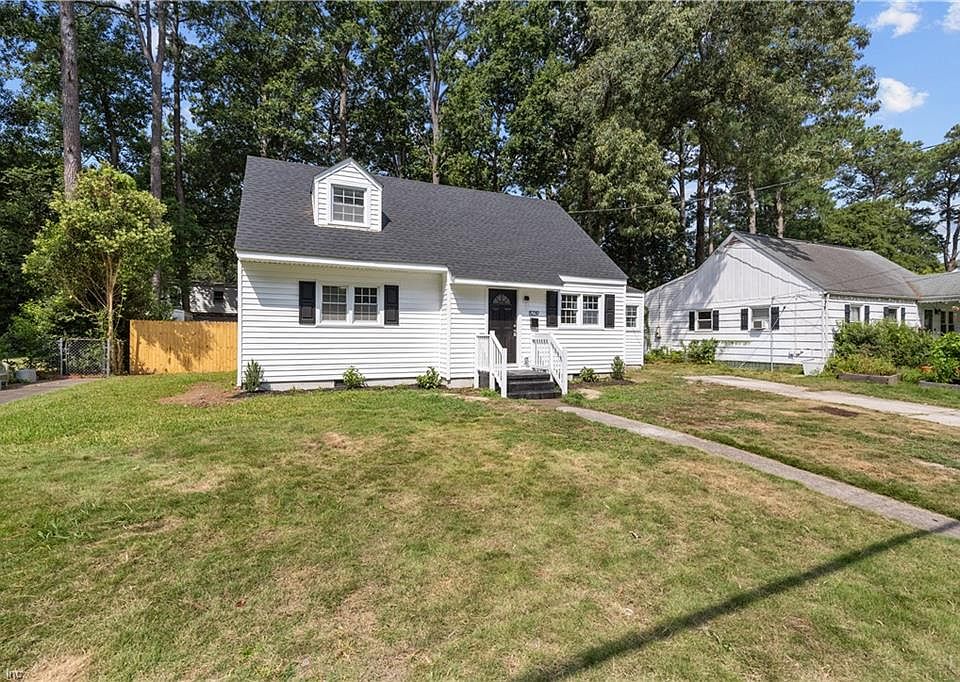 1st image of 8239 Redwood Cir