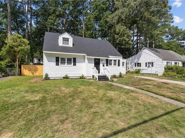 8239 Redwood Cir, Norfolk, VA 23518