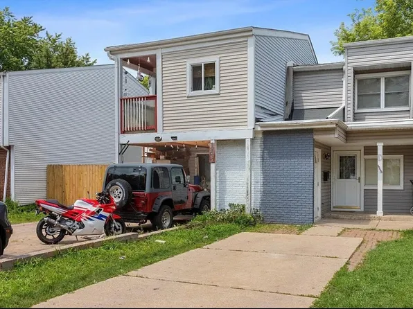 2049 Berkshire Cir Unit D, Carpentersville, IL 60110
