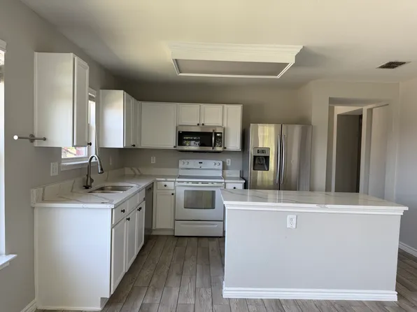 2429 Emerald Ln, McKinney, TX 75071