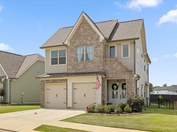 1302 Little Sorrel Rd, Hixson, TN 37343
