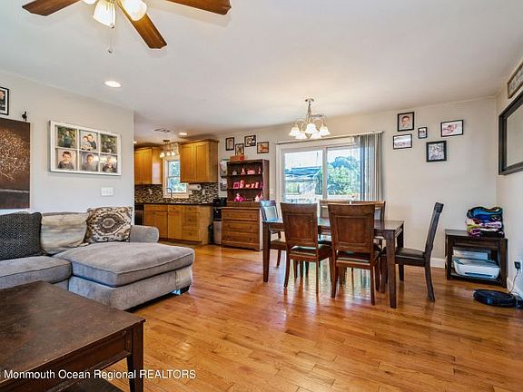 4th image of 585 Alfred Ln