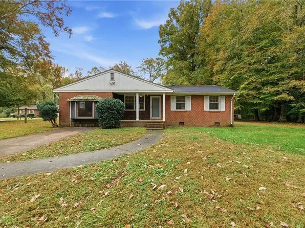 3681 Deerfield Dr, Suffolk, VA 23435