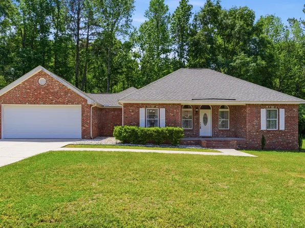 9 Cameron Place Dr, Hattiesburg, MS 39402