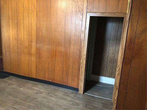 5th image of 729 S 8th St