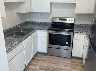 831 E 5th St #1, Duluth, MN 55805