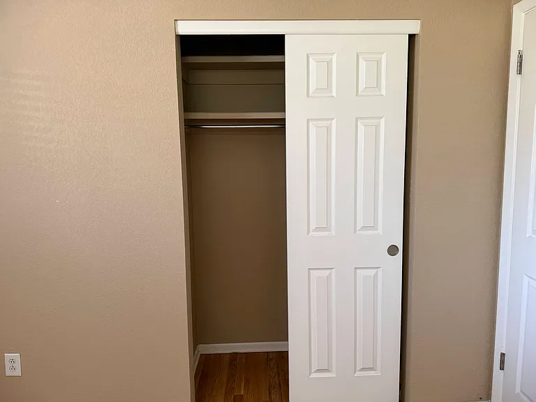 2510 Iris St — Photo 11