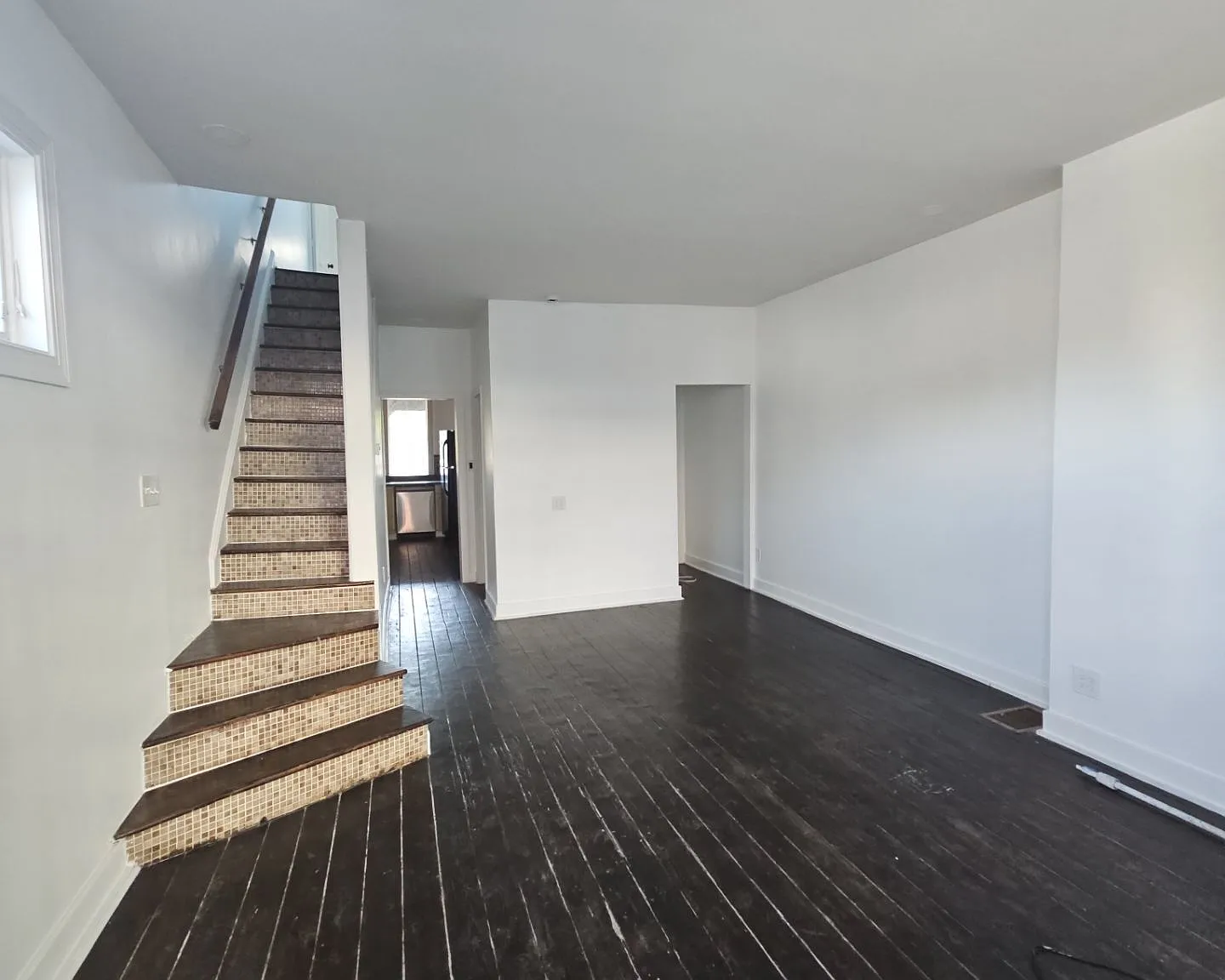 4 bed, 1616 sqft, $2,000 — Photo 2