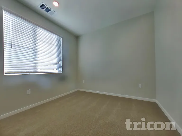 1734 Lorraine Ave — Photo 12