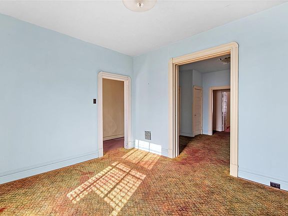4th image of 5941 Romaine Pl