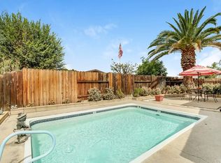 433 Avenida Calandria, Hemet, CA 92545