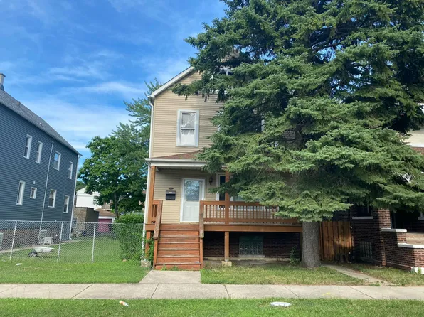 8451 S Marquette Ave, Chicago, IL 60617