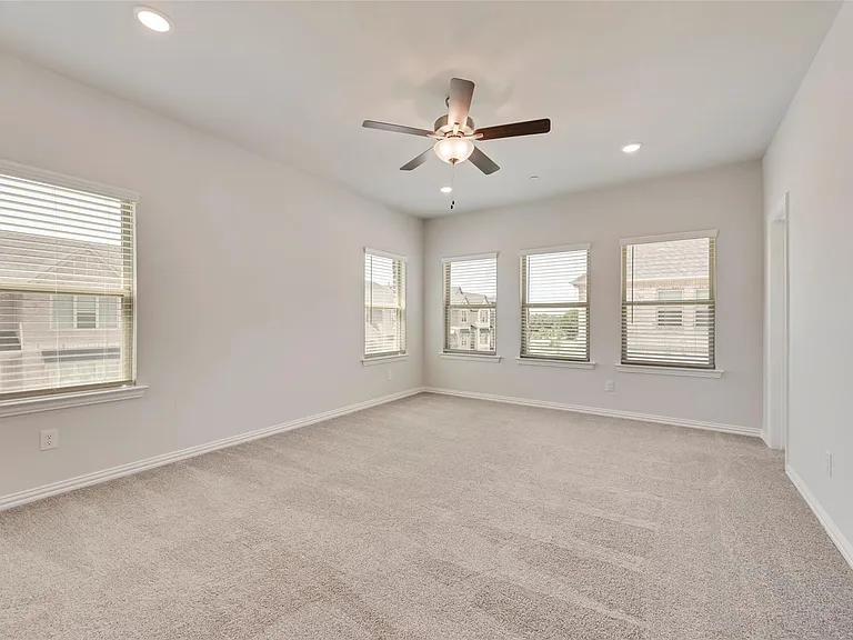 8340 Challenger Ln — Photo 22