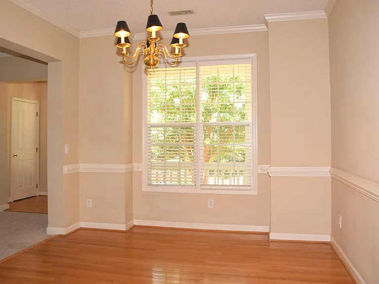 7711 Astoria Pl — Photo 7