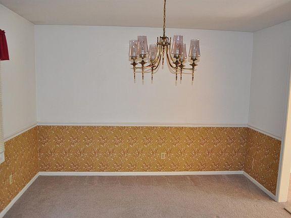 5th image of 1285 Maywood Park
