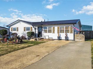 1507 W Sycamore St, Rogers, AR 72758