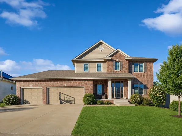 16103 Hickory Ln, Urbandale, IA 50323