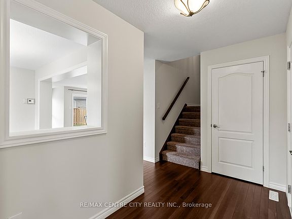 5th image of 657 Tennent Ave