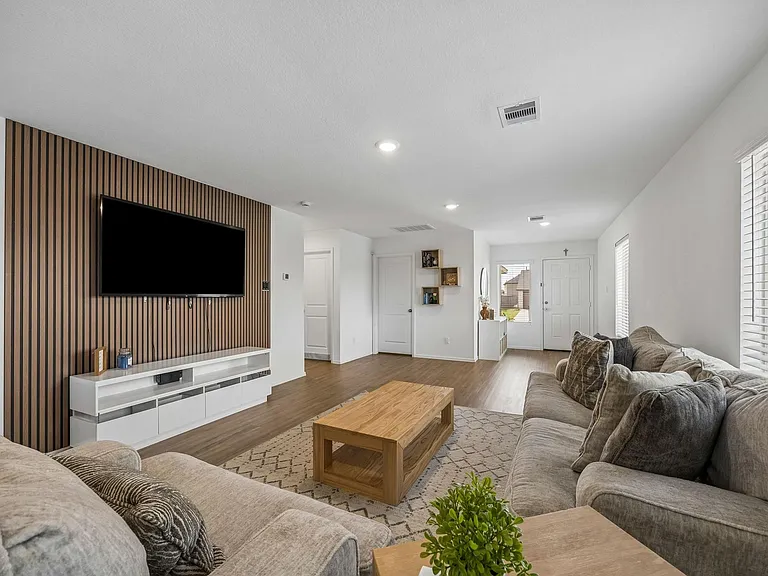 26810 Cenzontle Dr — Photo 5
