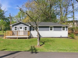 416 Powell St, Paris, TN 38242