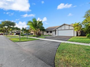 9531 NW 31st Pl, Sunrise, FL 33351