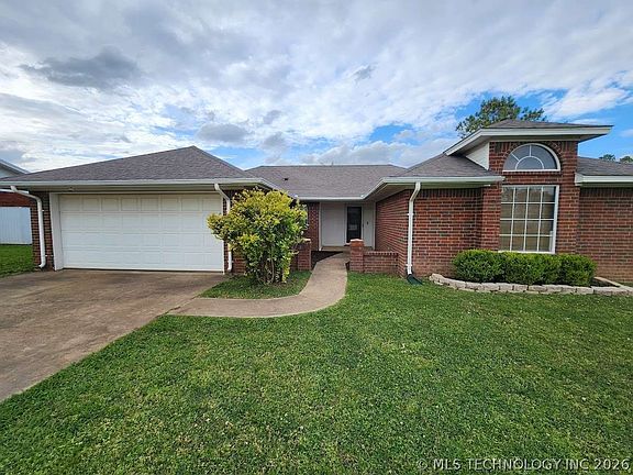 2nd image of 2708 Forrest Cir