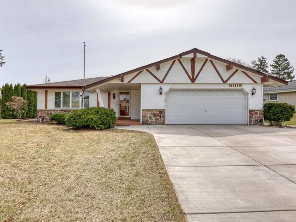 1115 West Wayland DRIVE, Oak Creek, WI 53154