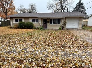 1370 Flicker Dr, Florissant, MO 63031