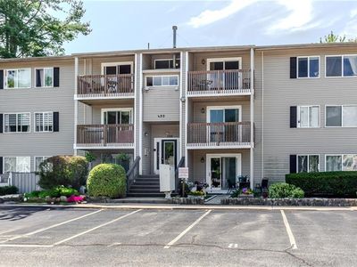 130 Fordson Ave APT 3, Cranston, RI, 02910