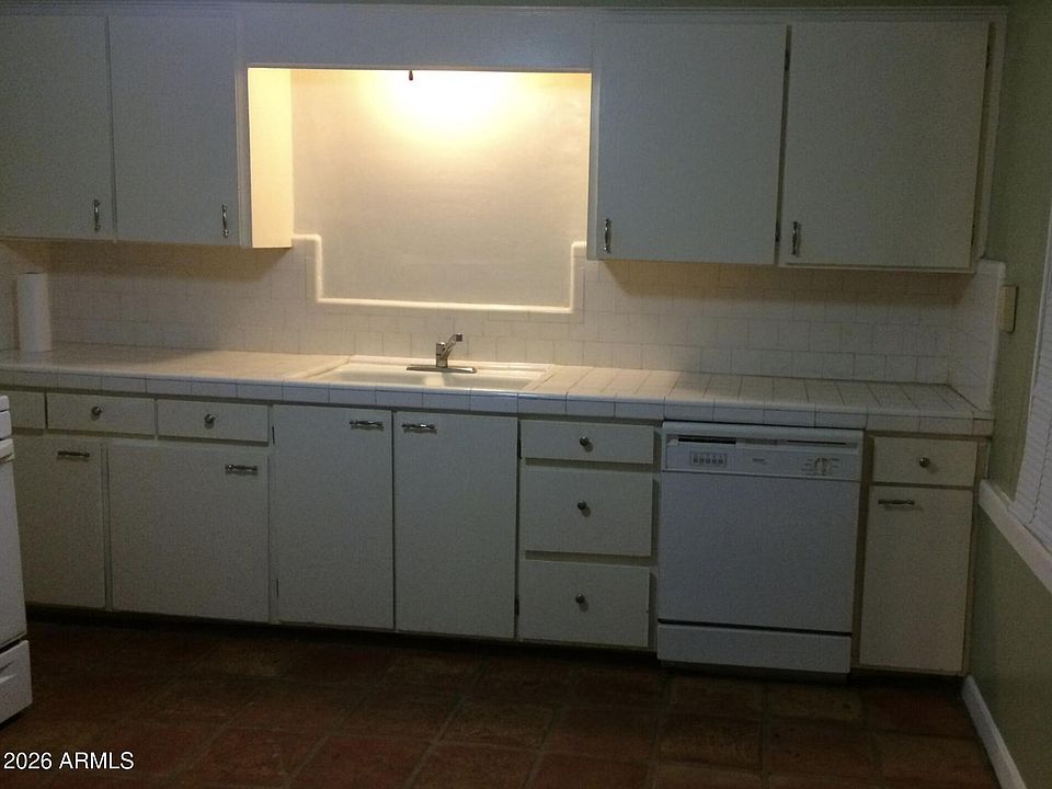 2nd image of 38 W Thomas Ln
