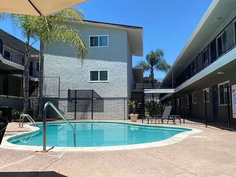 Vista Capri Apartments in Kearny Mesa — Photo 34