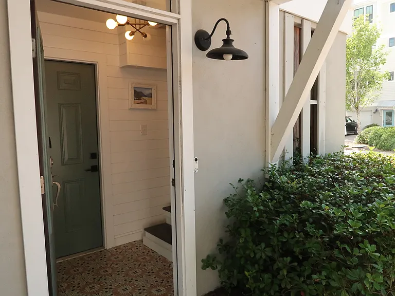 994 Key Colony Ct — Photo 31