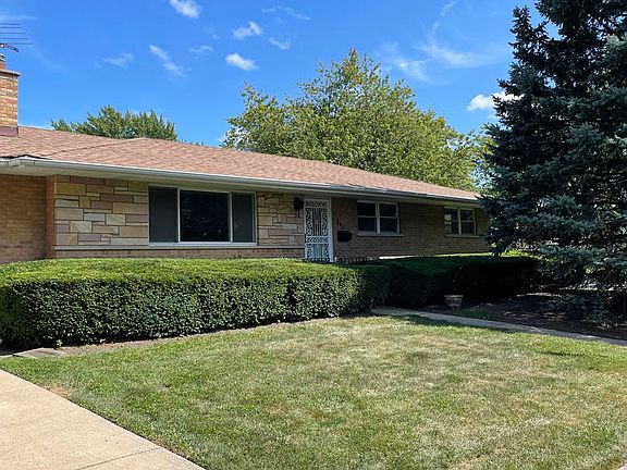 4th image of 541 Beau Dr