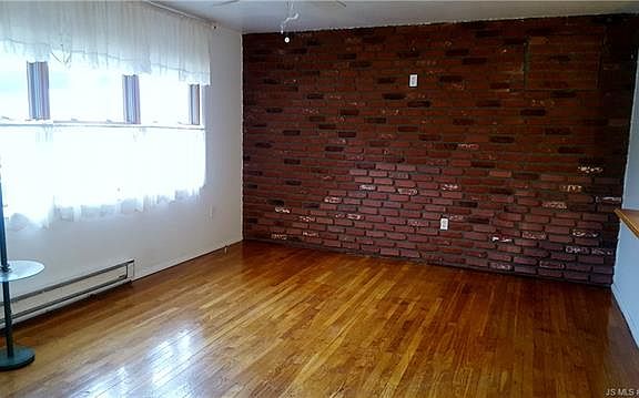 3rd image of 2037 Brookdale Park Dr