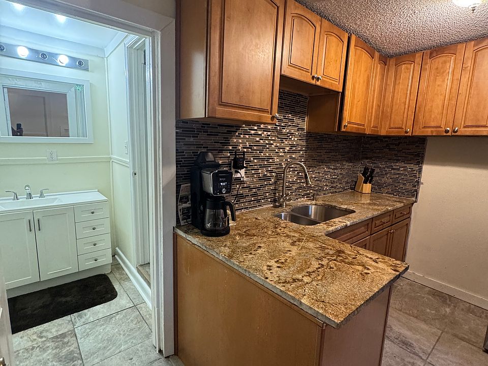 1st image of 3705 Market St #1