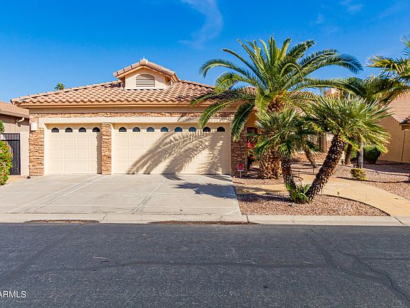 2nd image of 24211 S Lakeway Cir NE