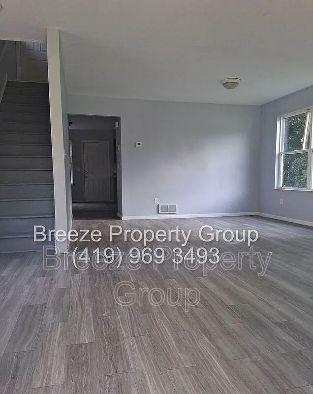 133 W Warren Ave photo 1