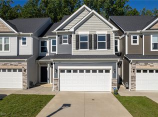 840 Woodside Dr, Westlake, OH 44145
