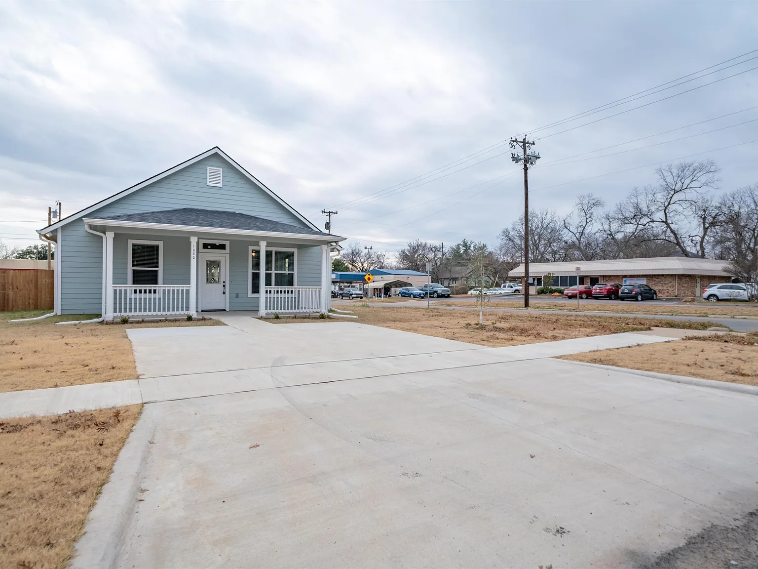 1030 West Gandy Street Denison, Tx 75020_Dnl_For Sale Okr - 1 — Photo 3
