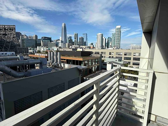 3rd image of 555 4th St Unit 931