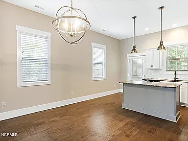 4076 Tamarisk Ln — Photo 11
