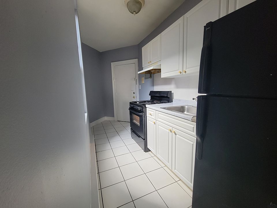 2nd image of 305 49th St #3E
