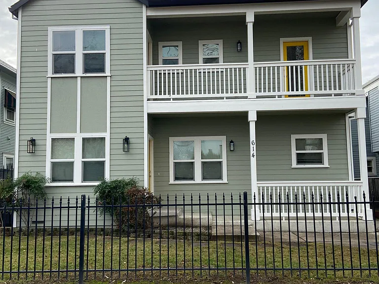 614 S St #C — Photo 1