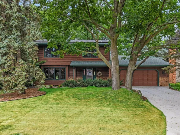 1819 Moore St, Falcon Heights, MN 55113
