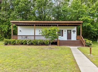 2110 Las Flores Ln, Grimesland, NC 27837